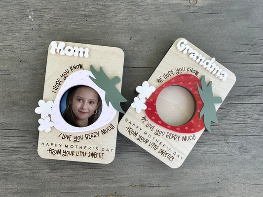 Fridge Photo Magnet, custom photo frame magnet, strawberry magnet, Mom photo magnet, Grandma photo magnet, Mother’s Day gift, Mom gift